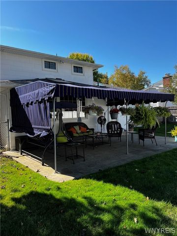 28 Bragg Court, Amherst, NY 14221