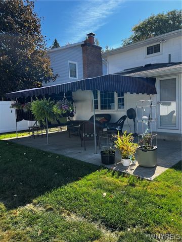 28 Bragg Court, Amherst, NY 14221