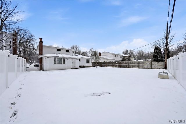 28 Bragg Court, Amherst, NY 14221