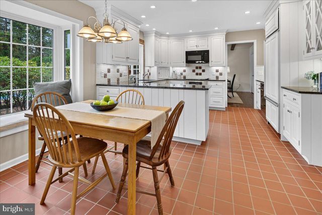 3 BLUE SPRUCE DR, Pennington, NJ 08534