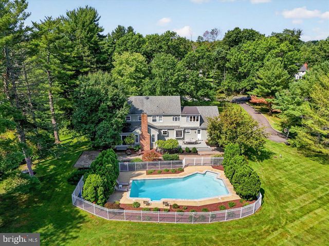 3 BLUE SPRUCE DR, Pennington, NJ 08534