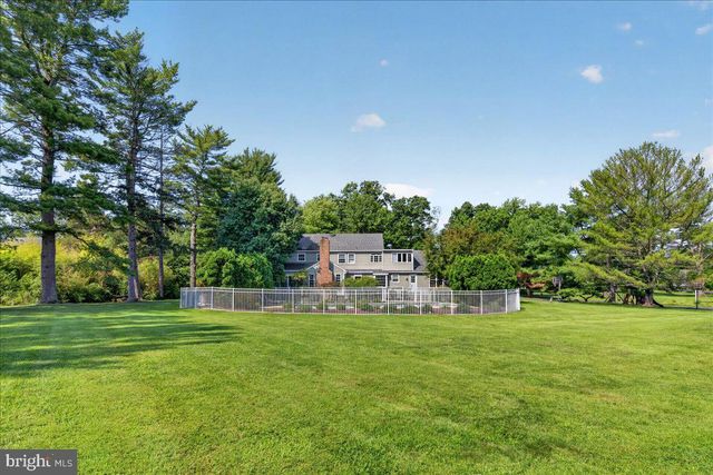 3 BLUE SPRUCE DR, Pennington, NJ 08534