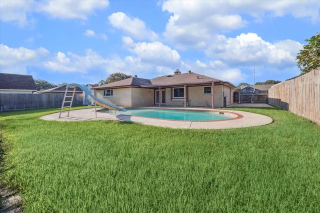 3313 Park Dale Drive, Deer Park, TX 77536