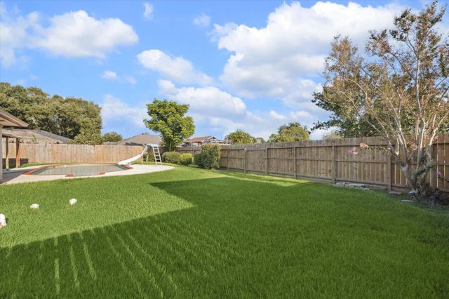 3313 Park Dale Drive, Deer Park, TX 77536