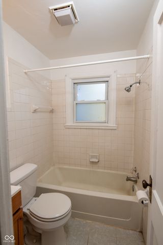 320 E 34th Street, Anderson, IN 46013