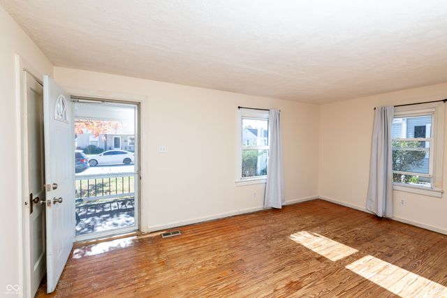 320 E 34th Street, Anderson, IN 46013