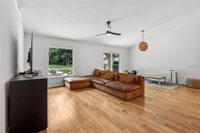 33943 E LAKE JOANNA DRIVE, Eustis, FL 32736