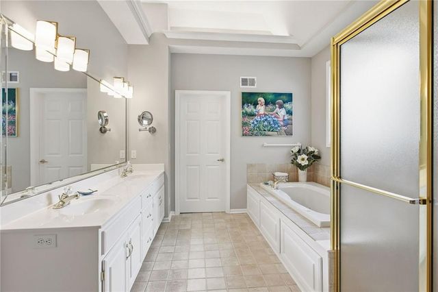 7645 W 149th Street, Overland Park, KS 66223