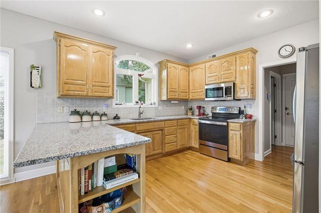 7645 W 149th Street, Overland Park, KS 66223