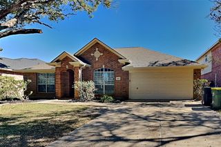 1015 S Wellsford Drive, Pearland, TX 77584