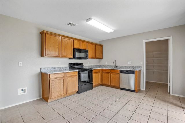 6432 Paradise Valley Road, Fort Worth, TX 76112