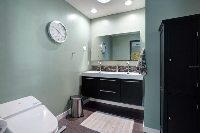 1315 WESTPORT LANE 1412, Sarasota, FL 34232