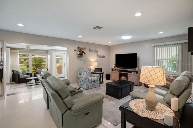 1315 WESTPORT LANE 1412, Sarasota, FL 34232