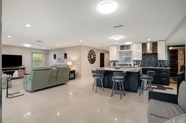 1315 WESTPORT LANE 1412, Sarasota, FL 34232