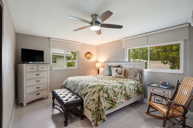 1315 WESTPORT LANE 1412, Sarasota, FL 34232