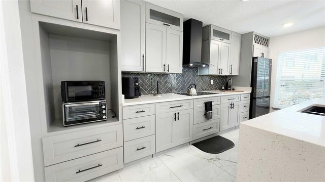 1414 E HARDING STREET, Orlando, FL 32806