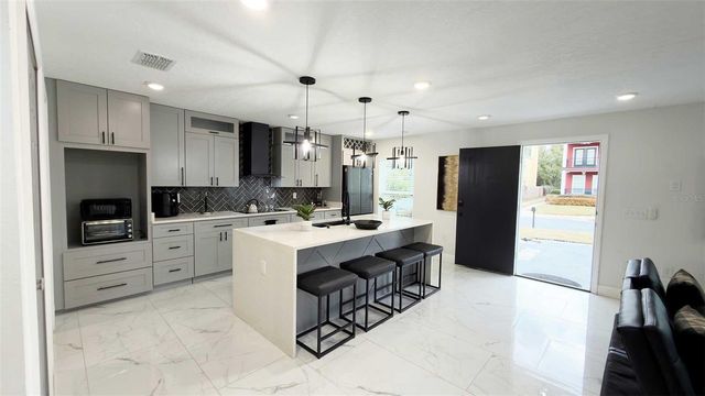 1414 E HARDING STREET, Orlando, FL 32806