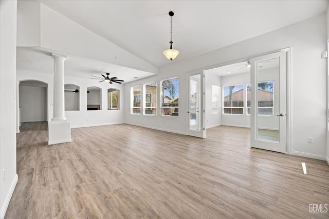 11101 Cypress Falls Avenue, Bakersfield, CA 93312