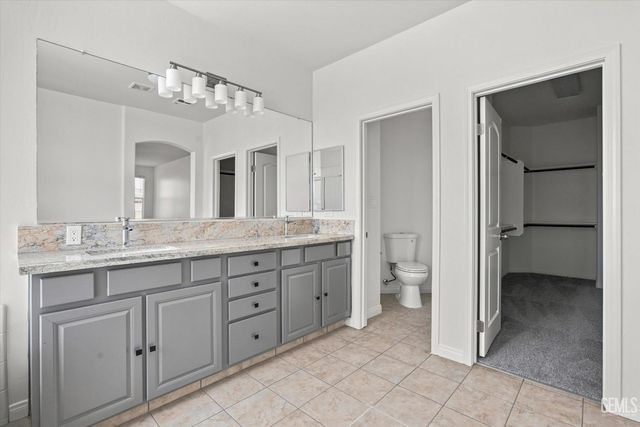 11101 Cypress Falls Avenue, Bakersfield, CA 93312