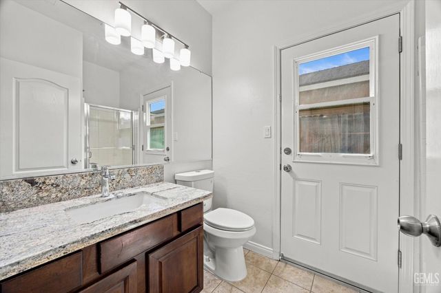 11101 Cypress Falls Avenue, Bakersfield, CA 93312