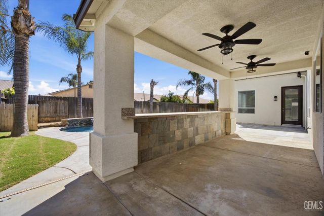 11101 Cypress Falls Avenue, Bakersfield, CA 93312