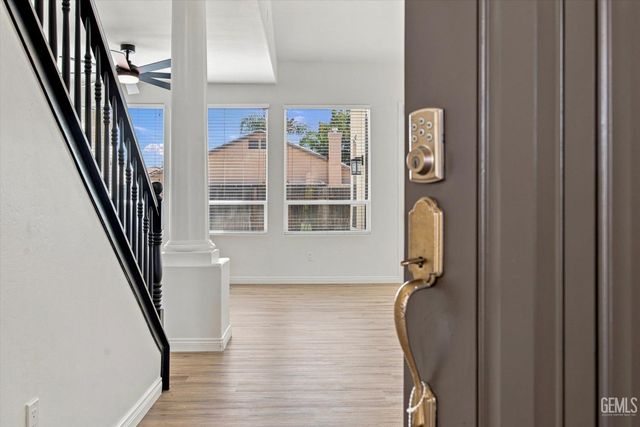 11101 Cypress Falls Avenue, Bakersfield, CA 93312