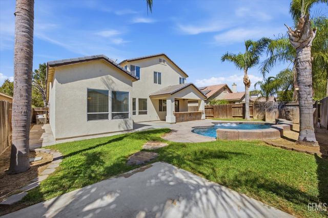 11101 Cypress Falls Avenue, Bakersfield, CA 93312