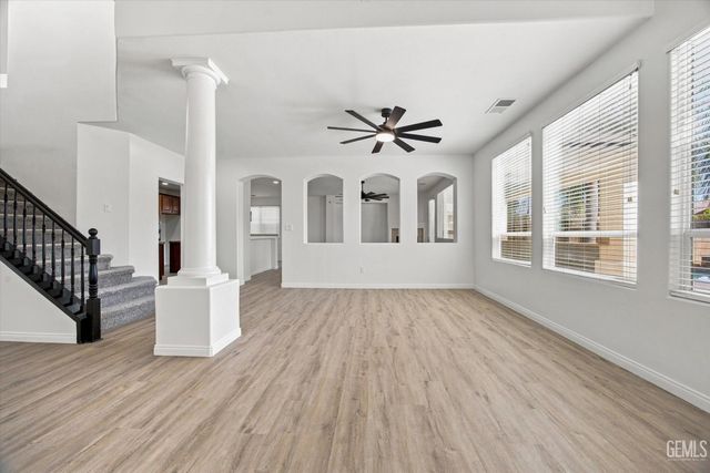 11101 Cypress Falls Avenue, Bakersfield, CA 93312