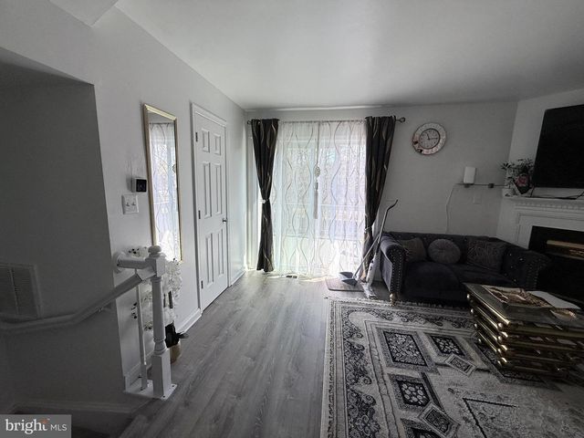 11203 KINGS CREST CT, Fredericksburg, VA 22407