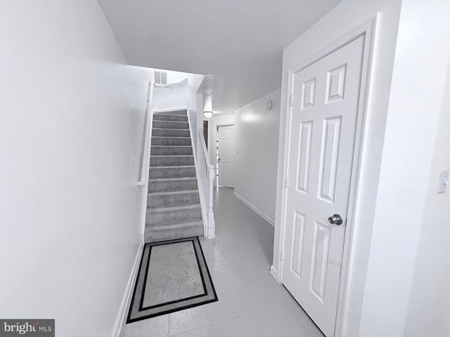 11203 KINGS CREST CT, Fredericksburg, VA 22407