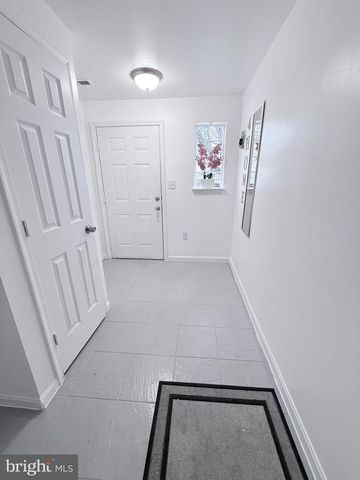 11203 KINGS CREST CT, Fredericksburg, VA 22407