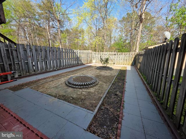 11203 KINGS CREST CT, Fredericksburg, VA 22407