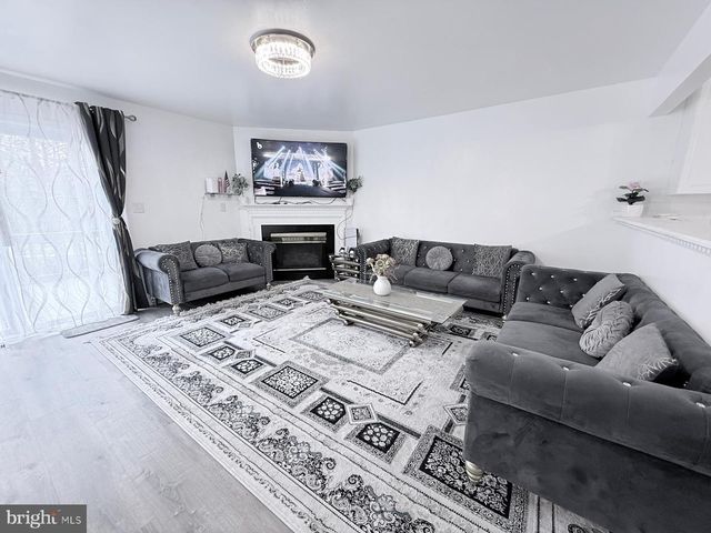 11203 KINGS CREST CT, Fredericksburg, VA 22407