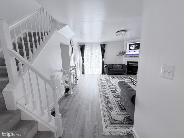 11203 KINGS CREST CT, Fredericksburg, VA 22407