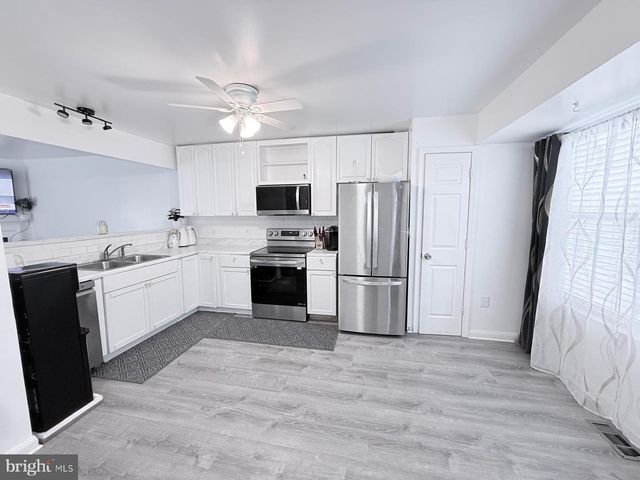 11203 KINGS CREST CT, Fredericksburg, VA 22407