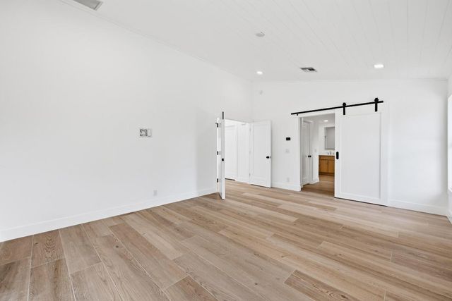 6189 Woodcutter Court, Palm Beach Gardens, FL 33418