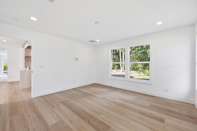 6189 Woodcutter Court, Palm Beach Gardens, FL 33418