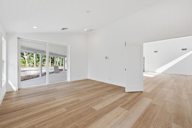 6189 Woodcutter Court, Palm Beach Gardens, FL 33418