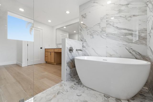 6189 Woodcutter Court, Palm Beach Gardens, FL 33418