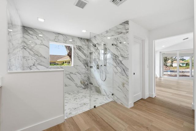 6189 Woodcutter Court, Palm Beach Gardens, FL 33418