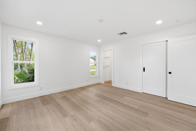 6189 Woodcutter Court, Palm Beach Gardens, FL 33418