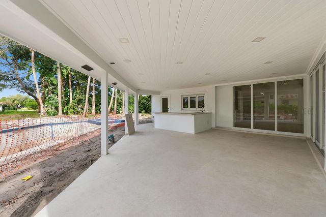 6189 Woodcutter Court, Palm Beach Gardens, FL 33418