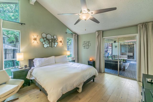 7010 Grove Crest DR, Austin, TX 78736