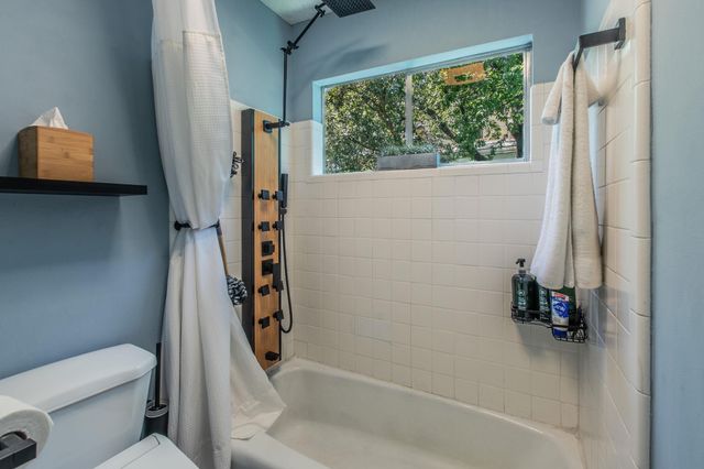 7010 Grove Crest DR, Austin, TX 78736