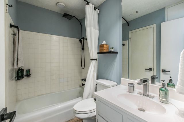 7010 Grove Crest DR, Austin, TX 78736