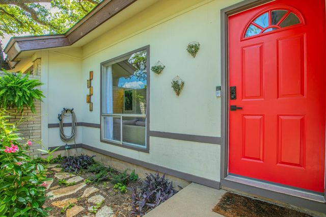 7010 Grove Crest DR, Austin, TX 78736
