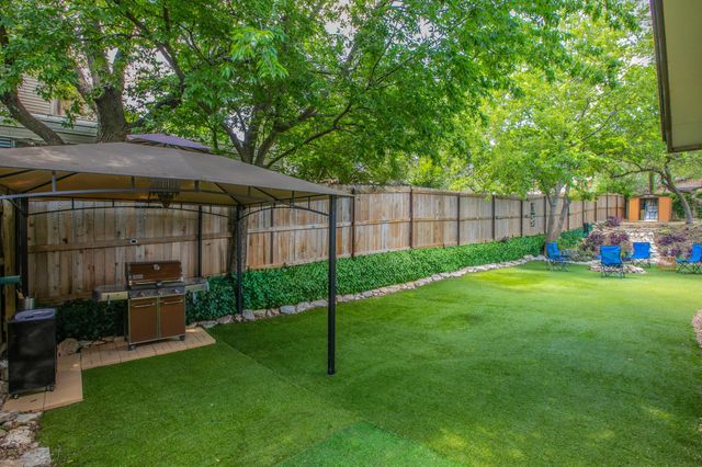 7010 Grove Crest DR, Austin, TX 78736