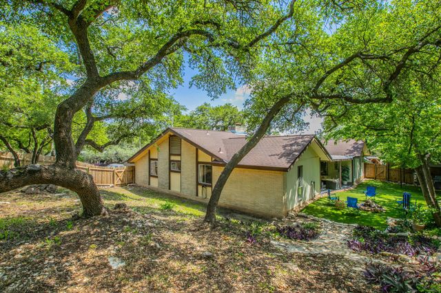 7010 Grove Crest DR, Austin, TX 78736