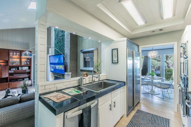 7010 Grove Crest DR, Austin, TX 78736