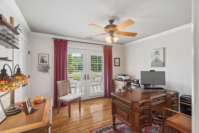 2600 Tyne Blvd, Nashville, TN 37215
